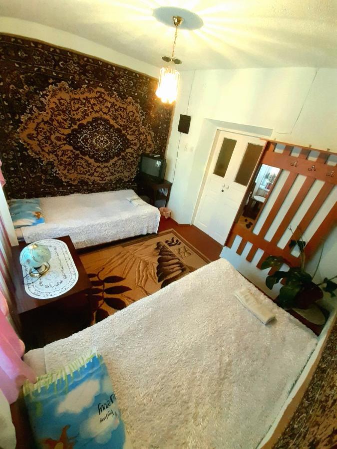 Guesthouse Kishimzhan Talas エクステリア 写真