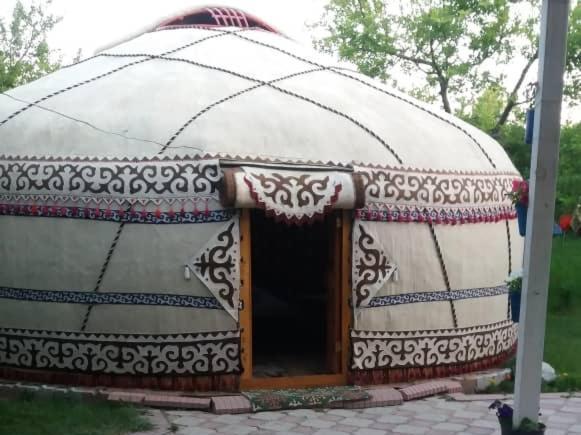 Guesthouse Kishimzhan Talas エクステリア 写真