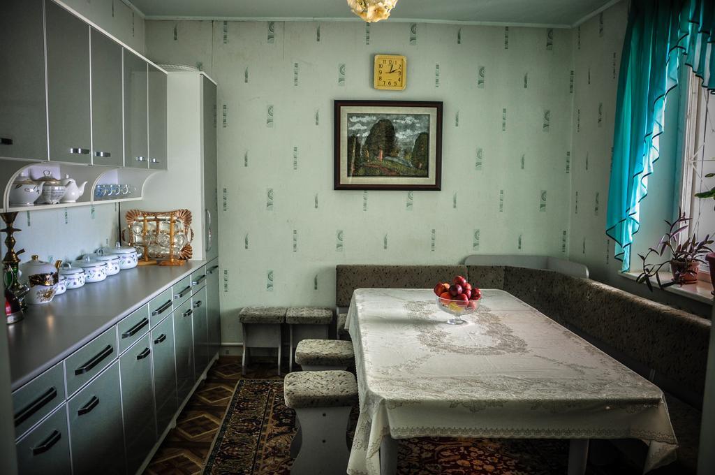 Guesthouse Kishimzhan Talas エクステリア 写真